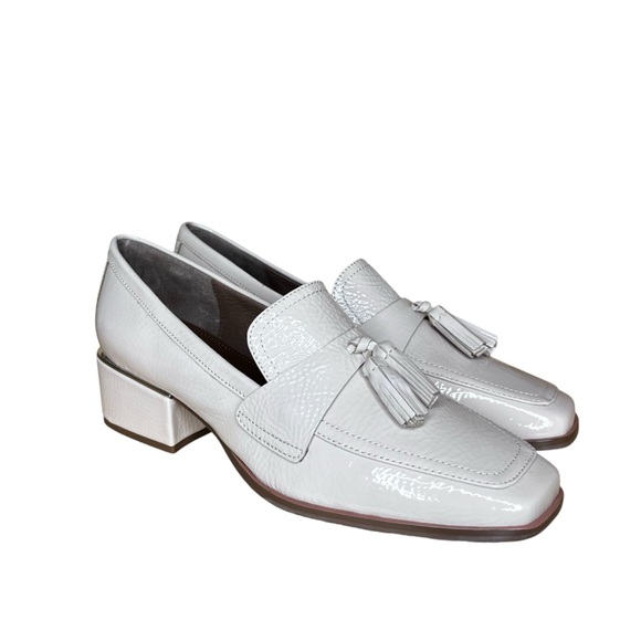 Donald J. Pliner Shoes - Donald Pliner Avici Crinkle Patent Leather Loafer in Putty NWT Size 8.5